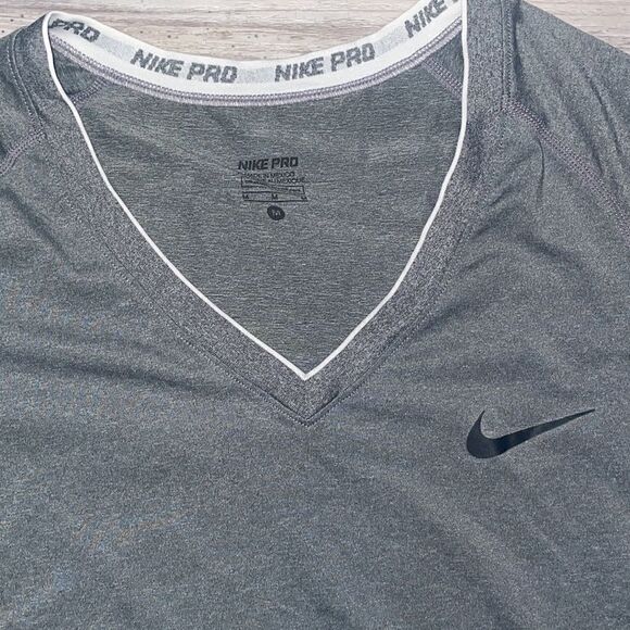 Nike top medium - Picture 2 of 6
